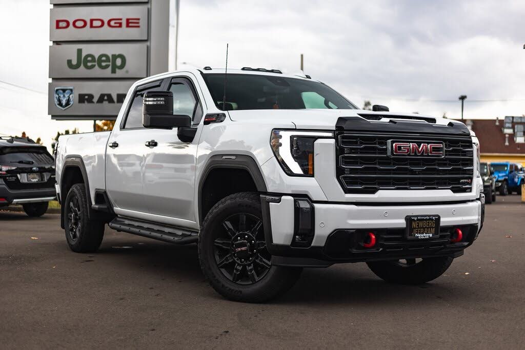 2024 GMC Sierra 2500HD AT4 Crew Cab 4WD