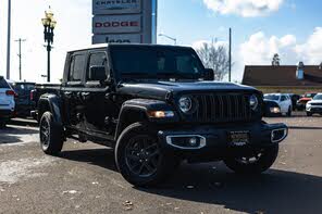 Jeep Gladiator Sport Crew Cab 4WD