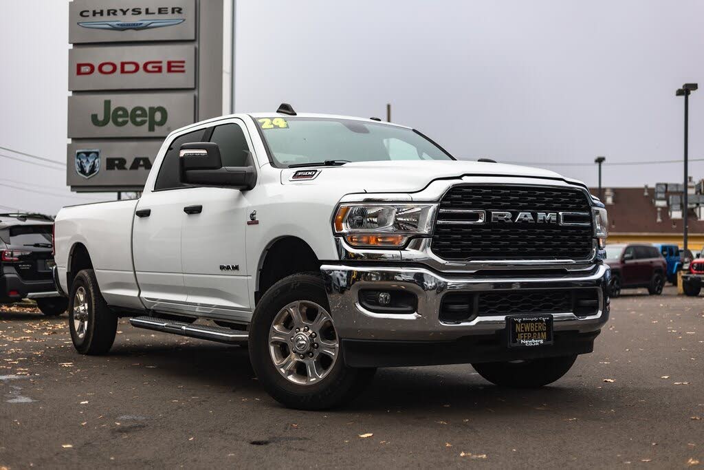 2024 RAM 3500 Big Horn Crew Cab LB 4WD