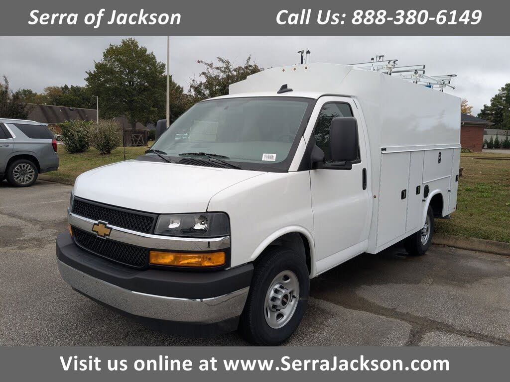 2025 Chevrolet Express Chassis 3500 Cutaway 139