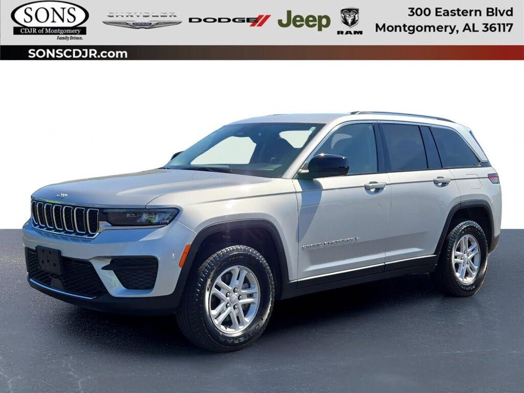 2023 Jeep Grand Cherokee Laredo 4WD