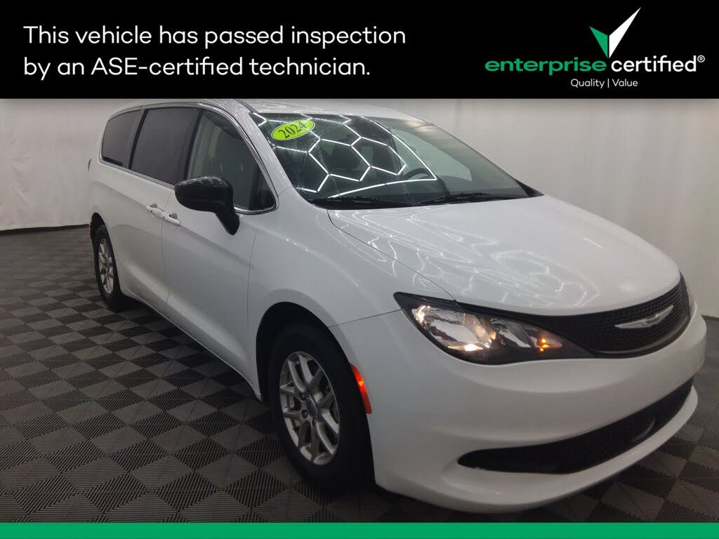 2024 Chrysler Voyager LX FWD