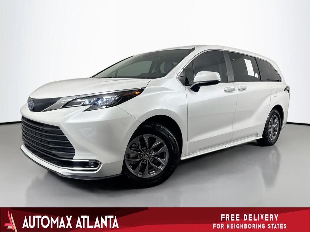 2024 Toyota Sienna XLE 7-Passenger FWD