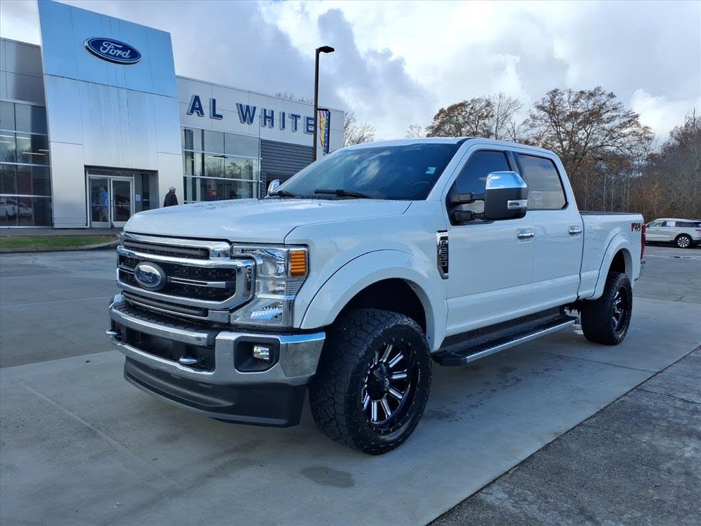 2022 Ford F-250 Super Duty Lariat Crew Cab 4WD