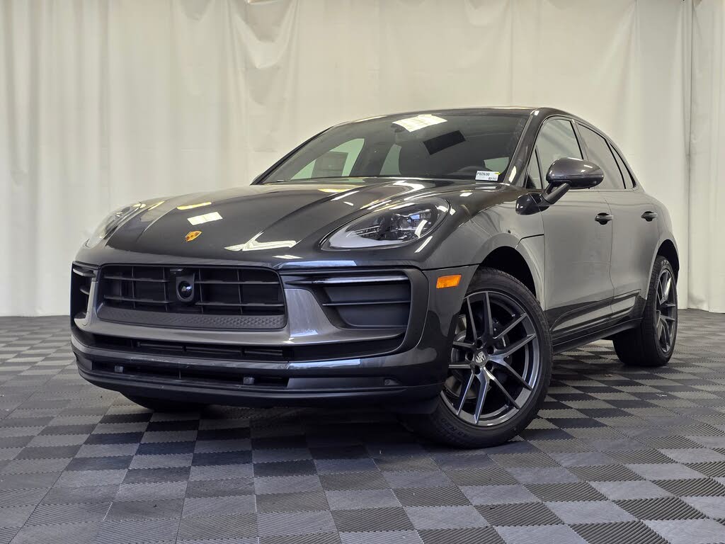 2026 Porsche Macan T AWD