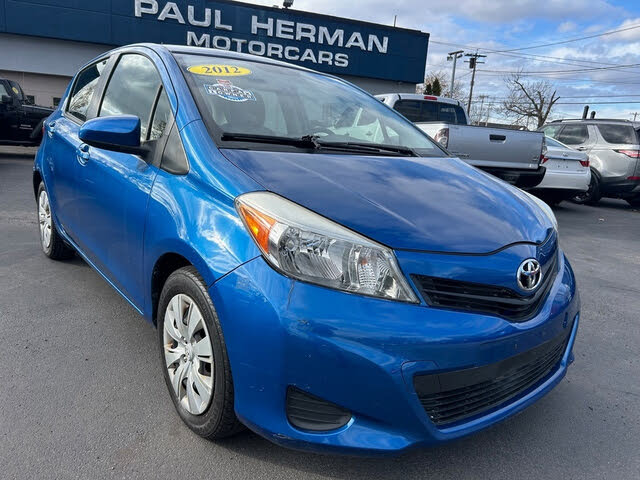 2012 Toyota Yaris L 2dr Hatchback