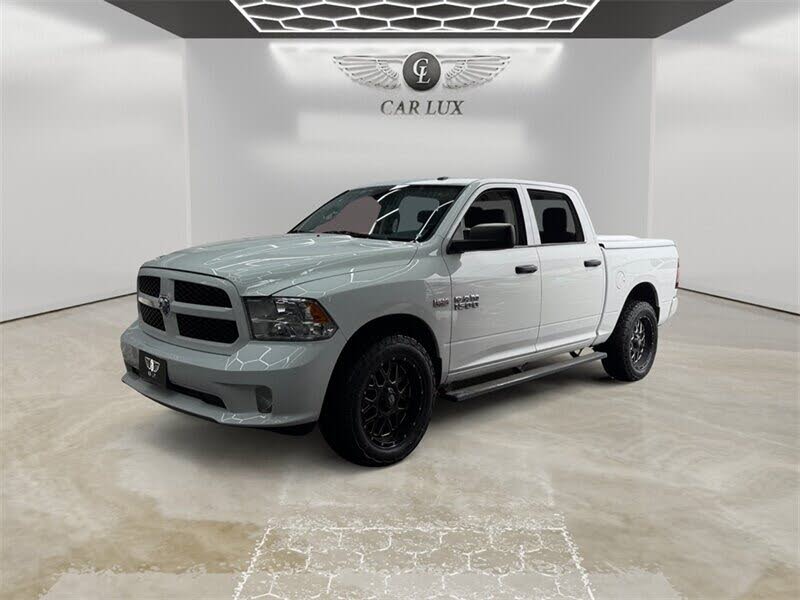 2016 RAM 1500 Express Crew Cab 4WD