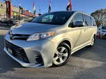 Toyota Sienna LE 7-Passenger FWD with Auto-Access Seat