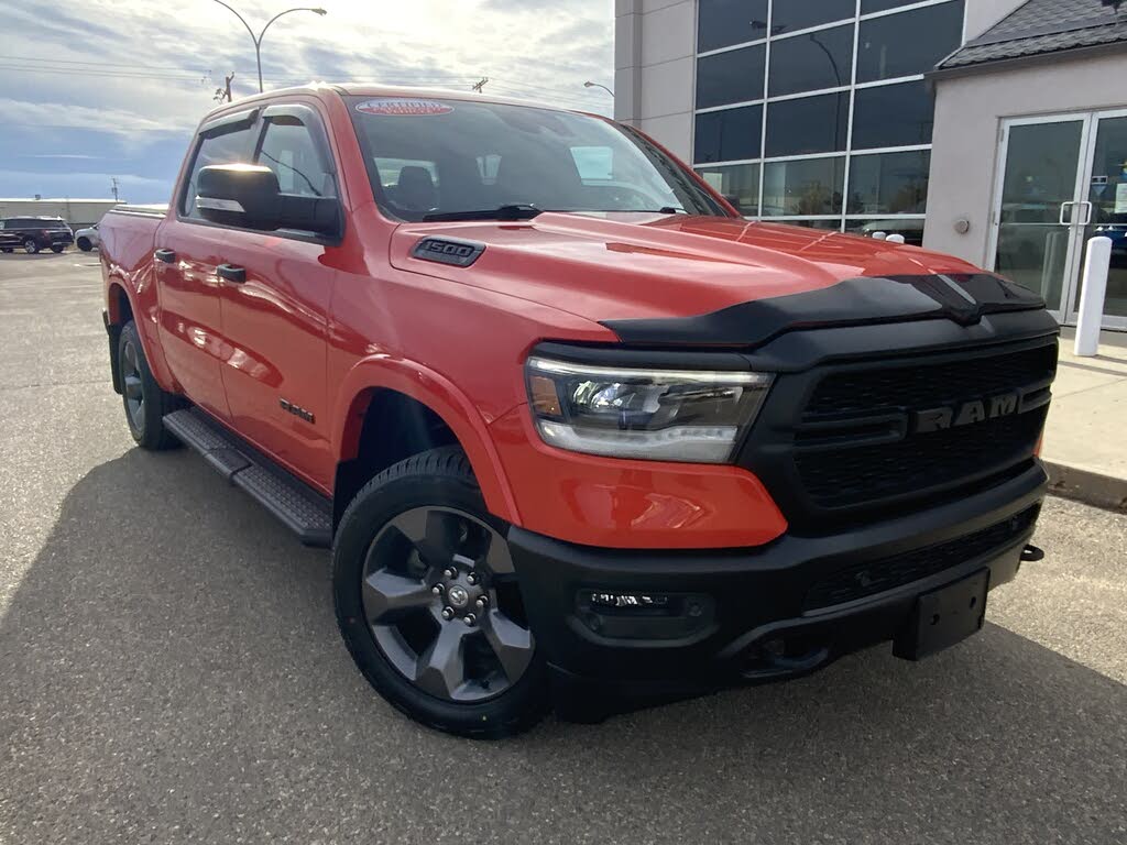RAM 1500 Big Horn Crew Cab 4WD 2021