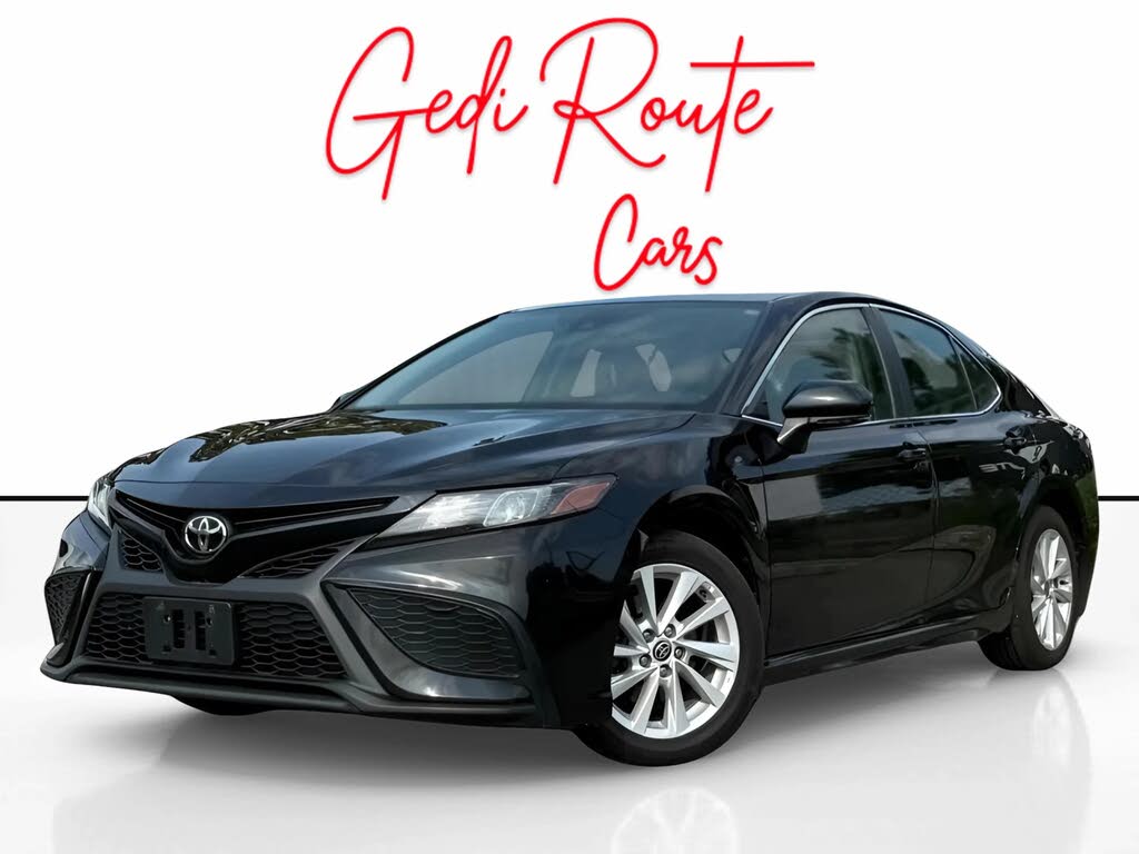 2022 Toyota Camry SE FWD