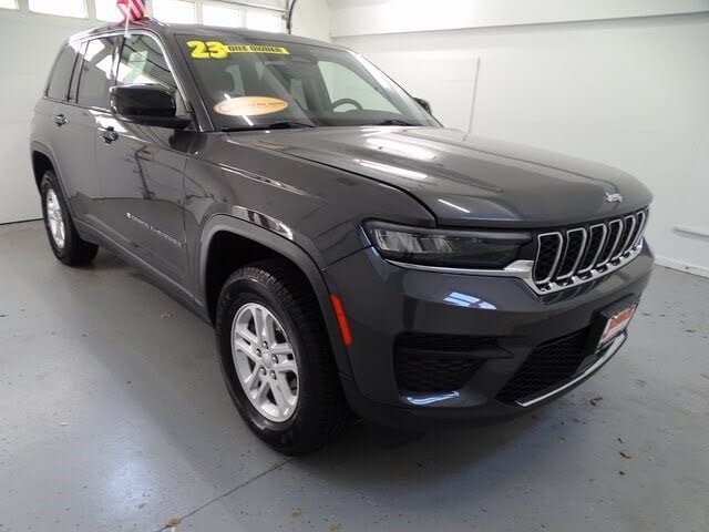 2023 Jeep Grand Cherokee Laredo 4WD