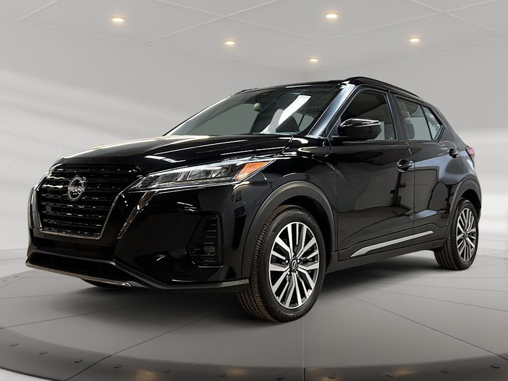2023 Nissan Kicks SR FWD