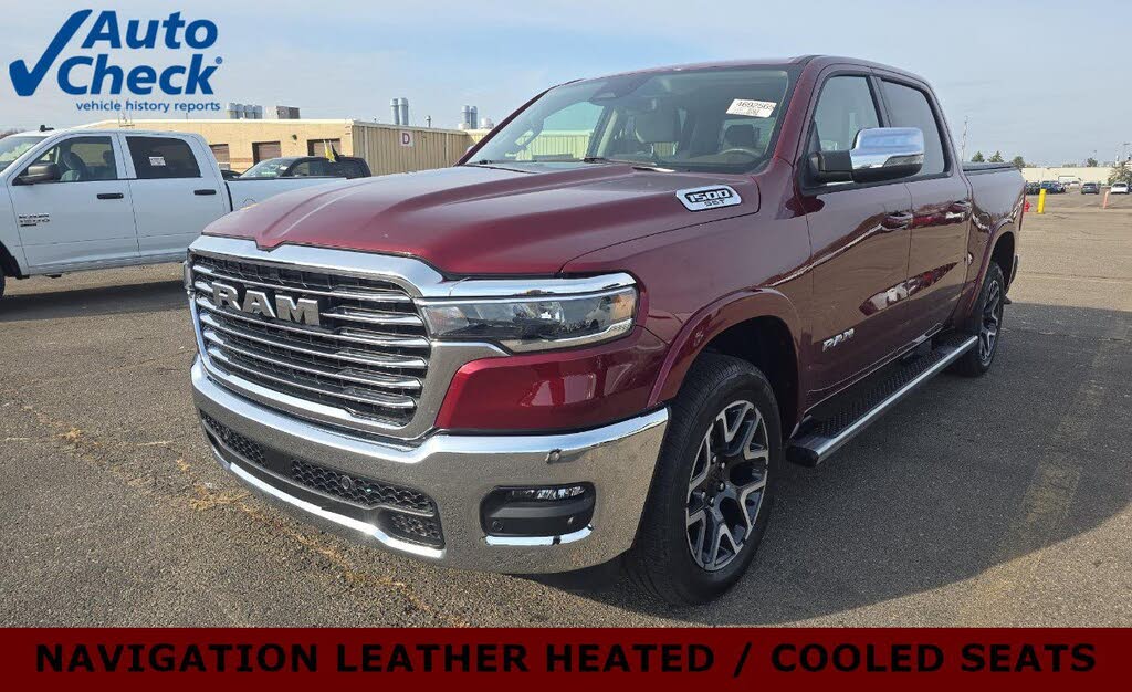 2025 RAM 1500 Laramie Crew Cab 4WD