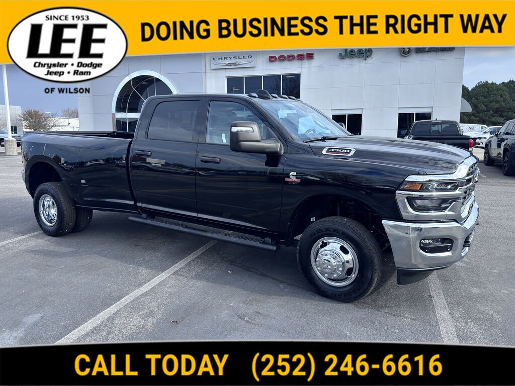 2026 RAM 3500 Tradesman Crew Cab LB DRW 4WD