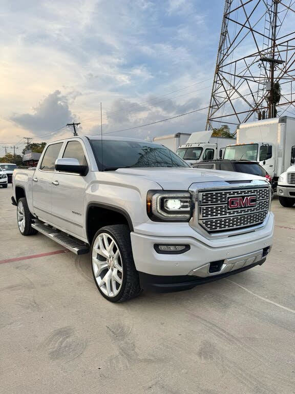 2017 GMC Sierra 1500 Denali Crew Cab 4WD