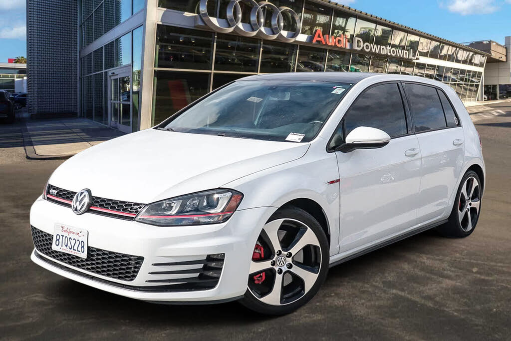 2017 Volkswagen Golf GTI 2.0T SE 4-Door FWD