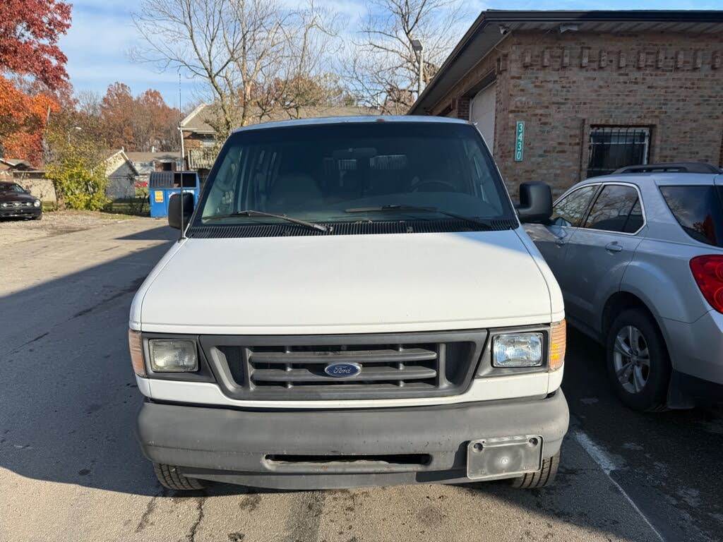 2003 Ford E-Series E-250 Cargo Van