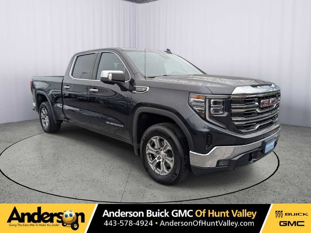 2022 GMC Sierra 1500 SLT Crew Cab 4WD