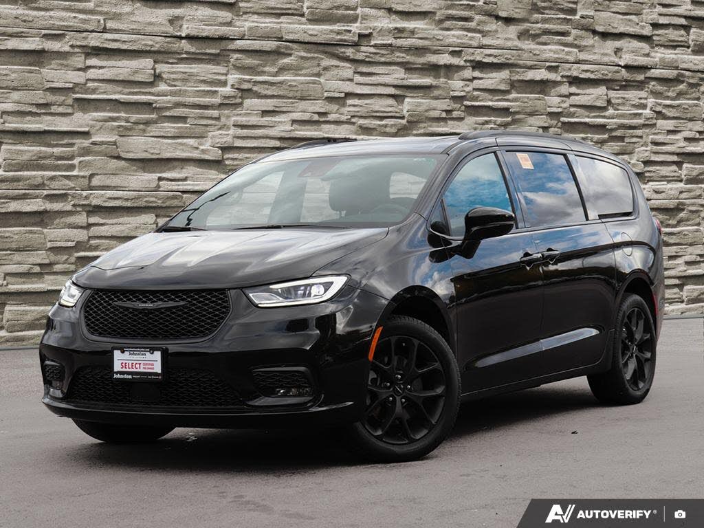 2024 Chrysler Pacifica Limited AWD