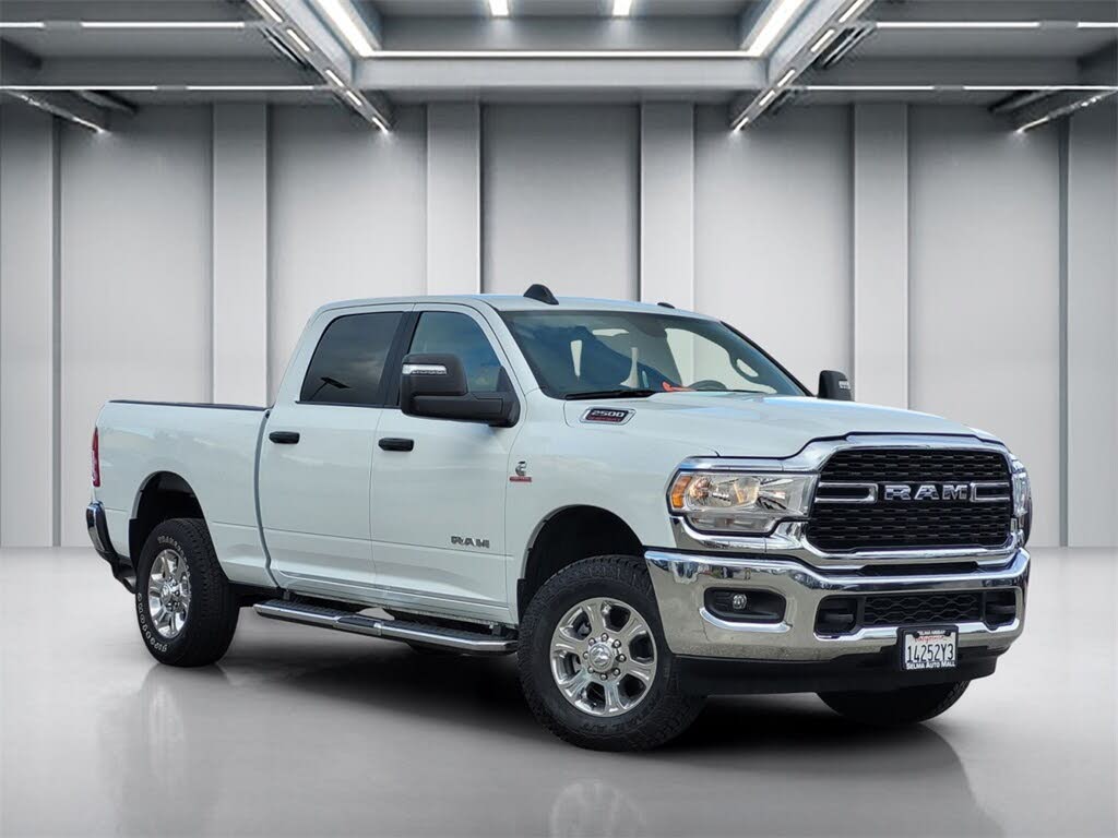 2024 RAM 2500 Big Horn Crew Cab 4WD