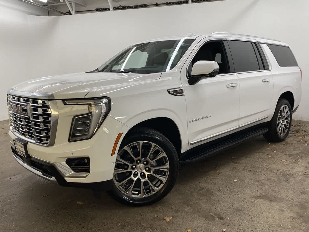 2025 GMC Yukon XL Denali 4WD