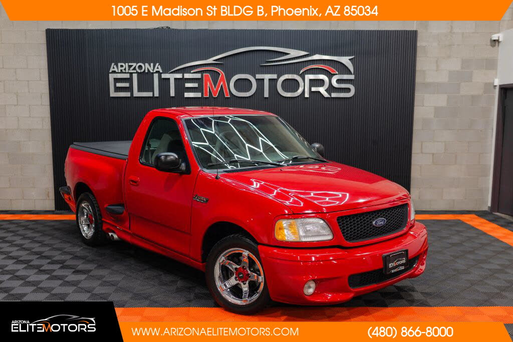 1999 Ford F-150 SVT Lightning 2 Dr Supercharged Standard Cab Stepside SB
