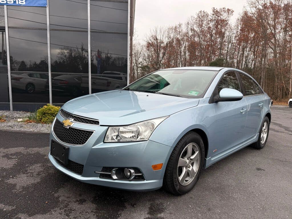 2012 Chevrolet Cruze 1LT Sedan FWD