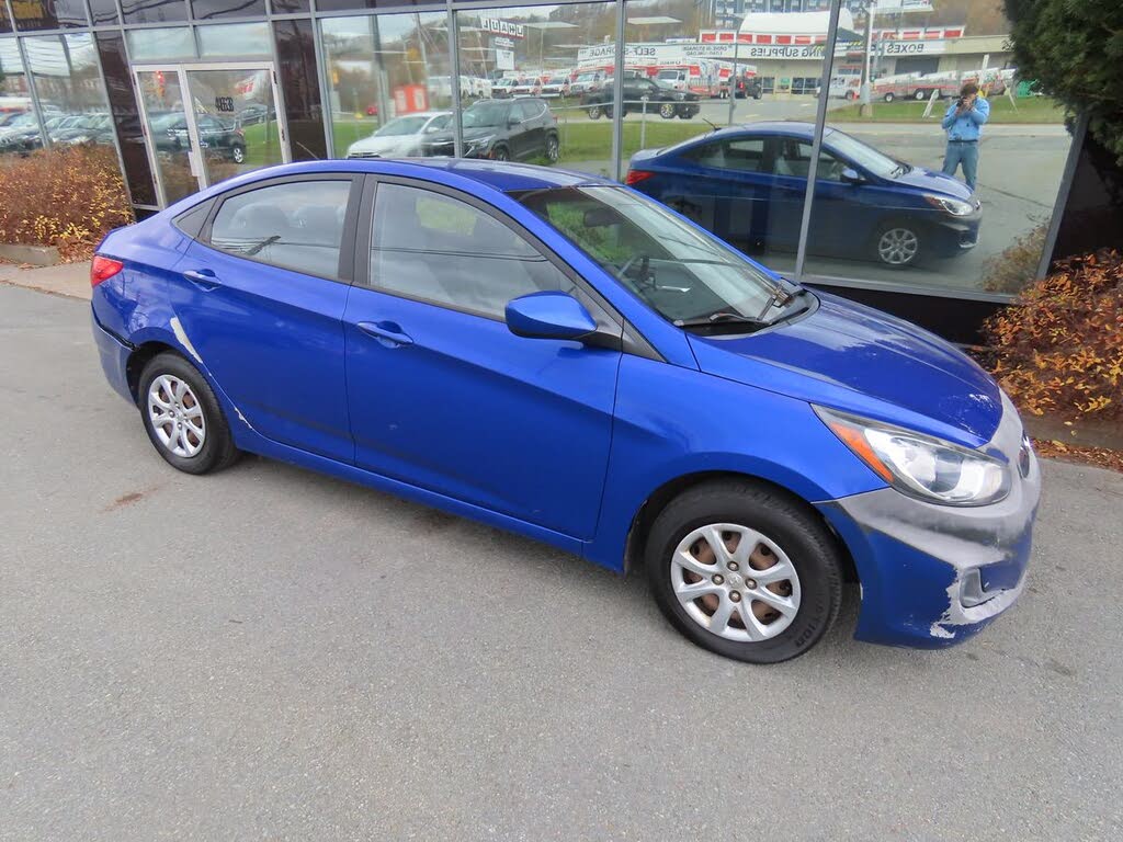 Hyundai Accent L Sedan FWD 2013
