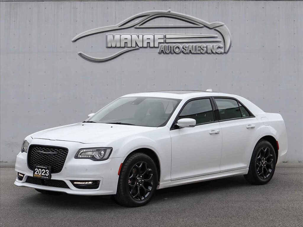 2023 Chrysler 300 Touring L AWD