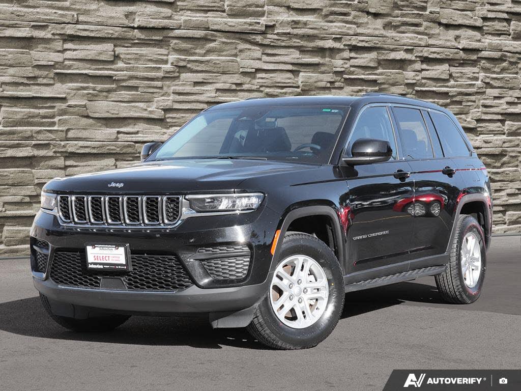 2023 Jeep Grand Cherokee Laredo 4WD