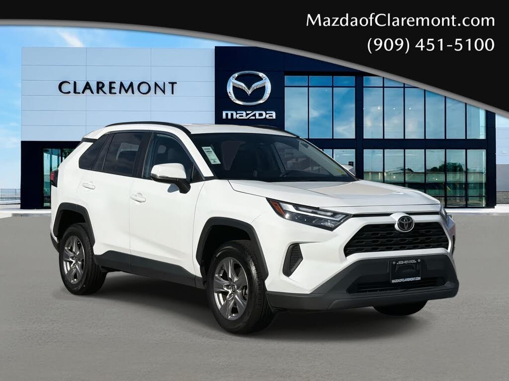 2024 Toyota RAV4 XLE FWD