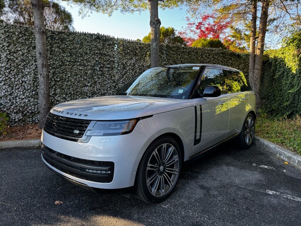 2025 Land Rover Range Rover P530 SE AWD