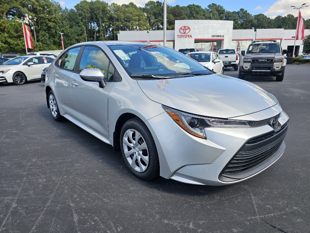 2025 Toyota Corolla Hatchback SE FWD