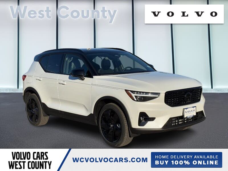 2026 Volvo XC40 B5 Ultra Black Edition AWD