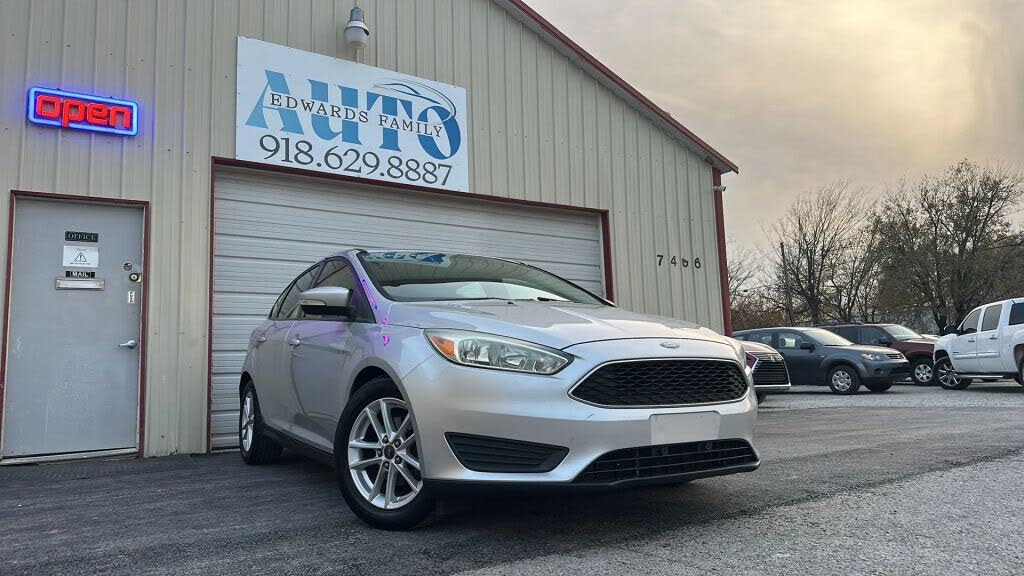 2015 Ford Focus SE Hatchback