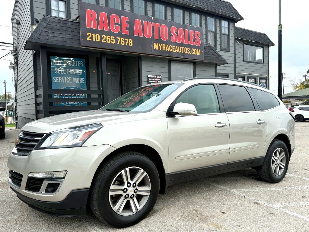 2017 Chevrolet Traverse 2LT FWD