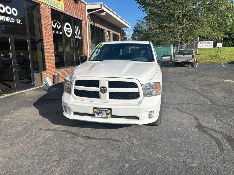 2017 RAM 1500 Express Quad Cab 4WD