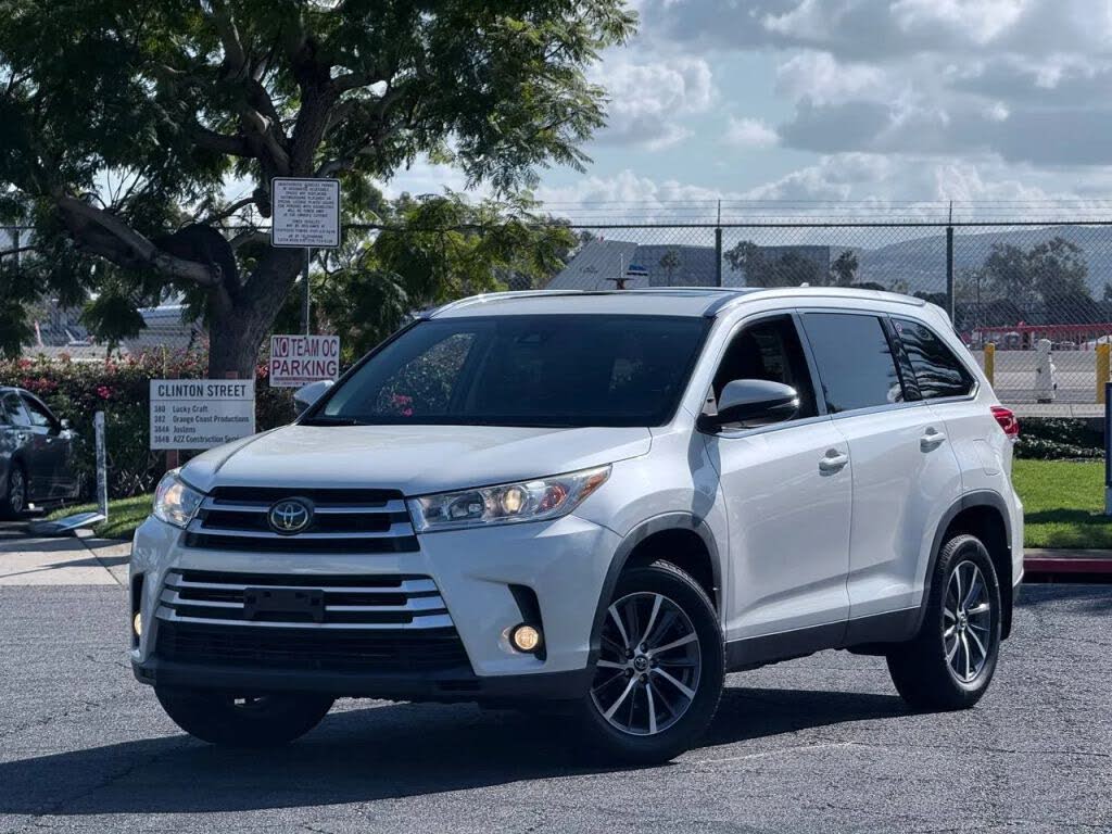 2019 Toyota Highlander XLE FWD