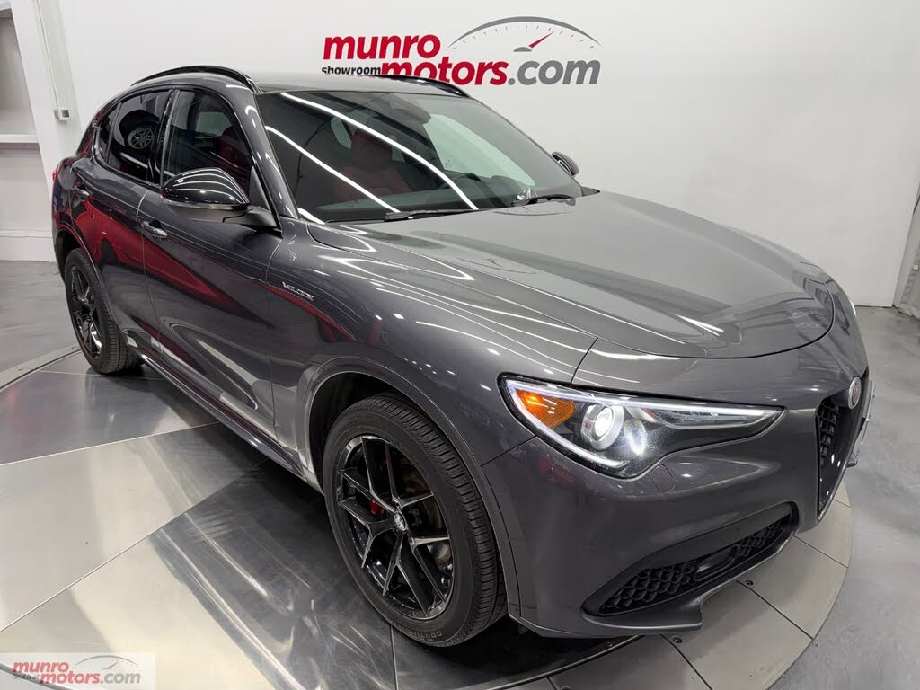 Alfa Romeo Stelvio Veloce AWD 2022