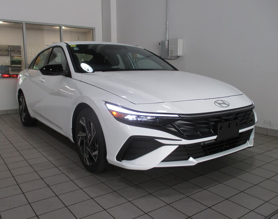 2025 Hyundai Elantra SEL Sport FWD