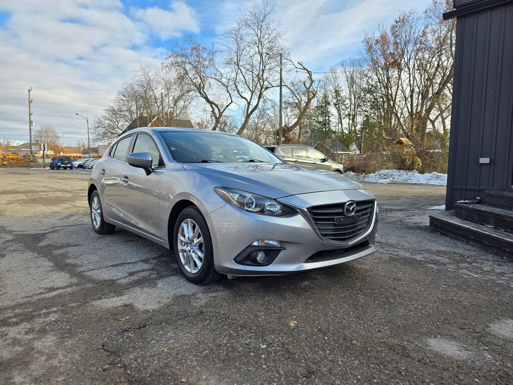 2015 Mazda MAZDA3 i Touring Hatchback
