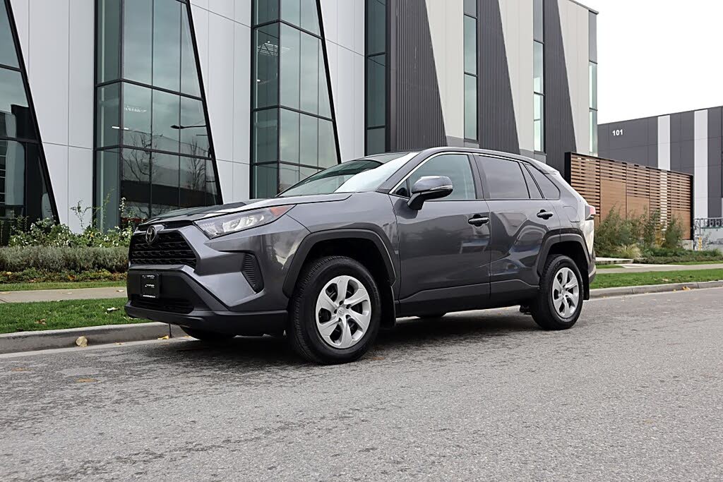 Toyota RAV4 LE AWD 2022
