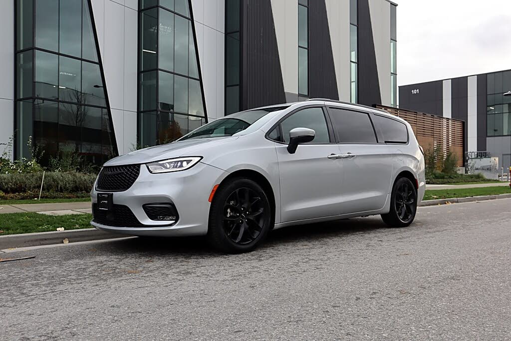 2023 Chrysler Pacifica Touring L FWD