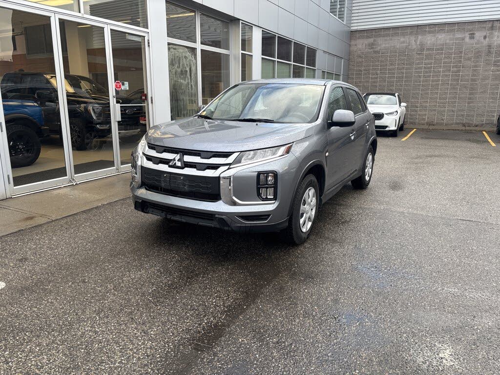 2023 Mitsubishi RVR ES AWC