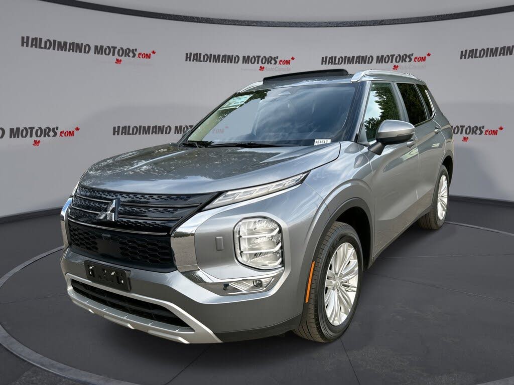 Mitsubishi Outlander LE S-AWC 2024