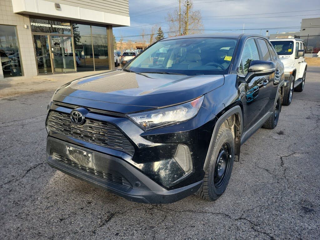 2025 Toyota RAV4 LE AWD