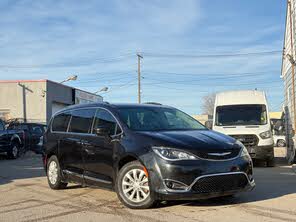 Chrysler Pacifica Touring L FWD
