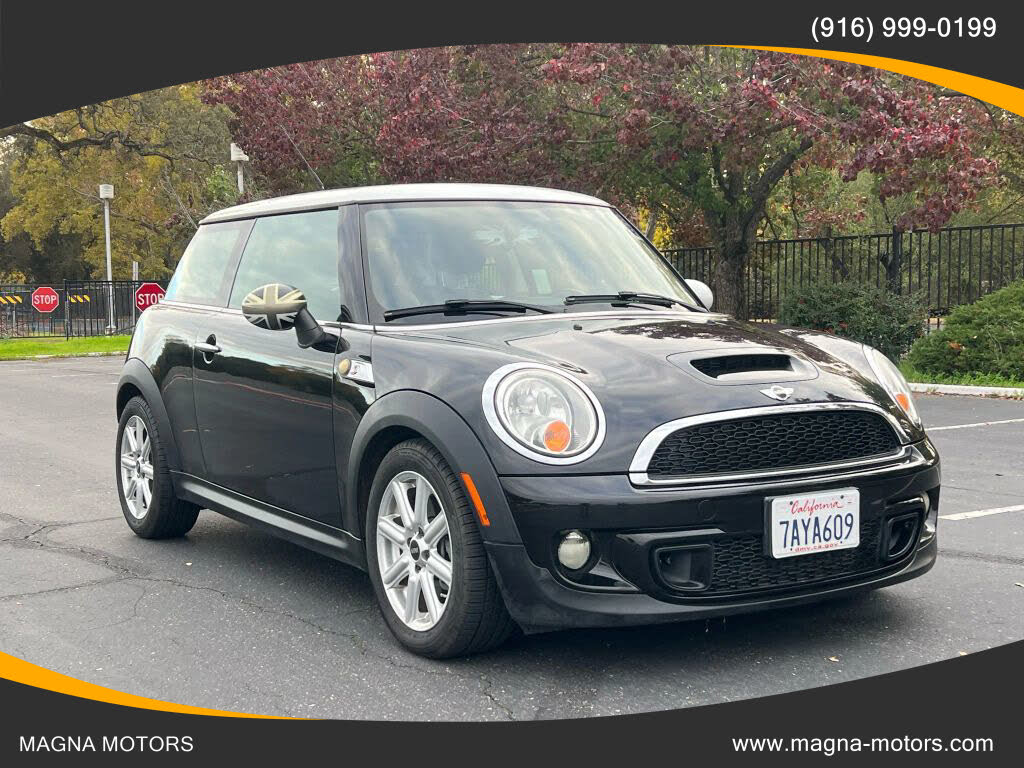 2013 MINI Cooper S Hatchback FWD