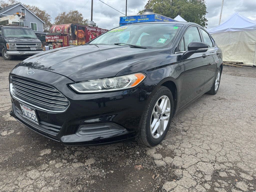 2014 Ford Fusion SE