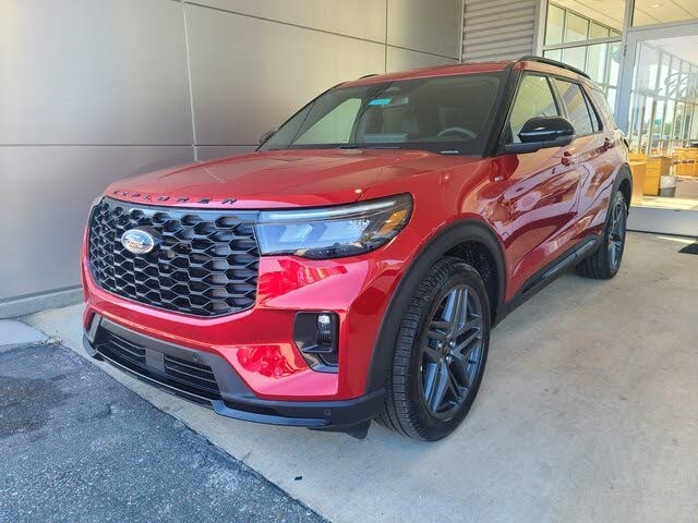 2025 Ford Explorer ST-Line RWD